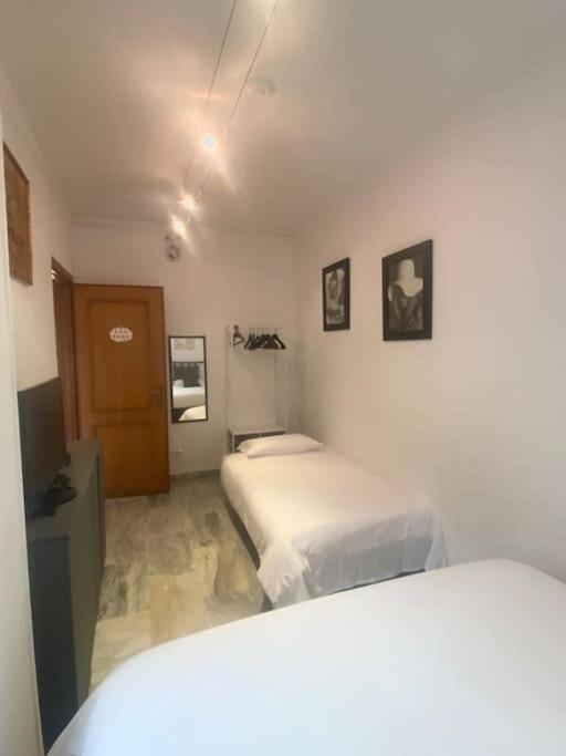 Apartment Golden Valley House 4-8 Pax - Box Auto Metro B1 Conca D'oro Treno Val D'ala Rom